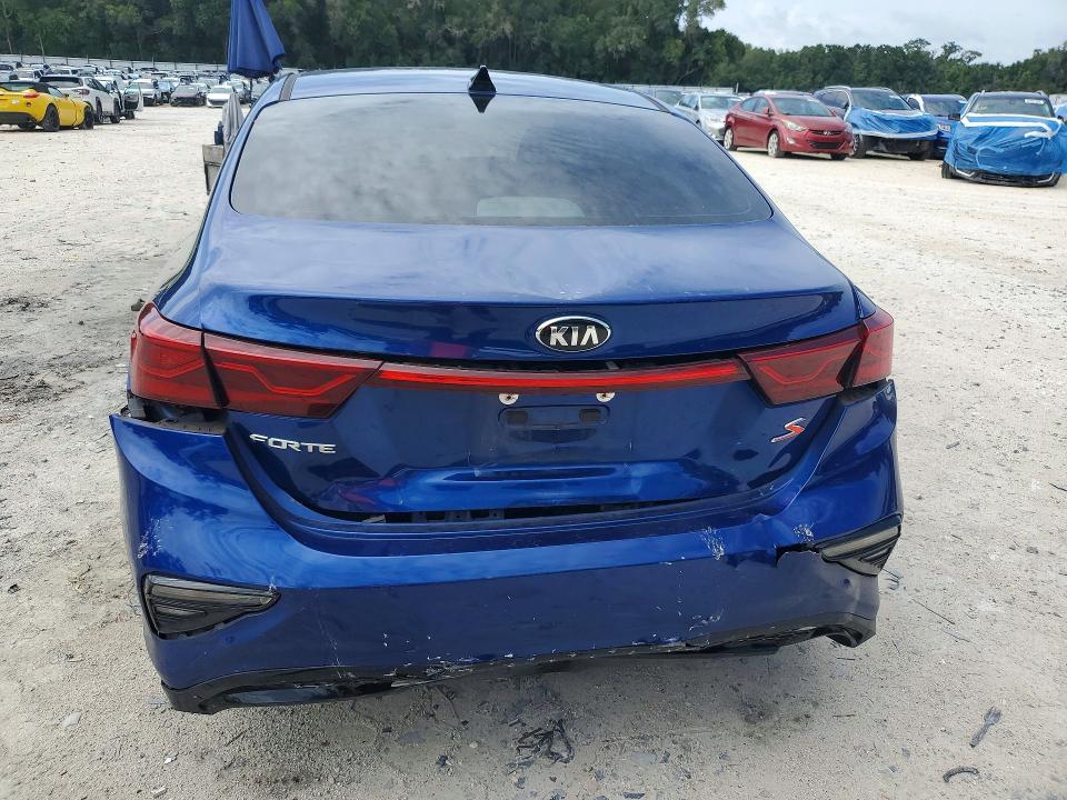 2019 Kia Forte მანქანა იყიდება აუქციონზე, vin: 3KPF34AD3KE015306, აუქციონის ნომერი: 60843456