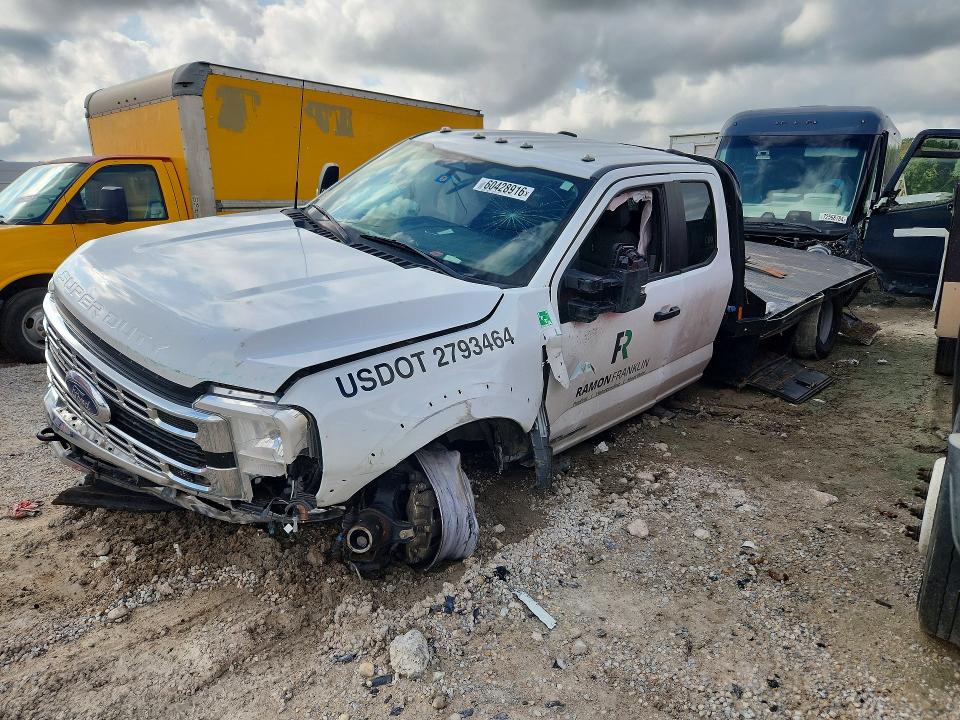 60428916 :رقم المزاد ، 1FD0X4HT7PEC69171 vin ، 2023 Ford F450 مزاد بيع