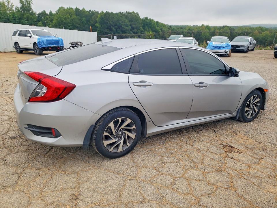 2017 Honda Civic მანქანა იყიდება აუქციონზე, vin: 19XFC2F77HE065142, აუქციონის ნომერი: 60189356
