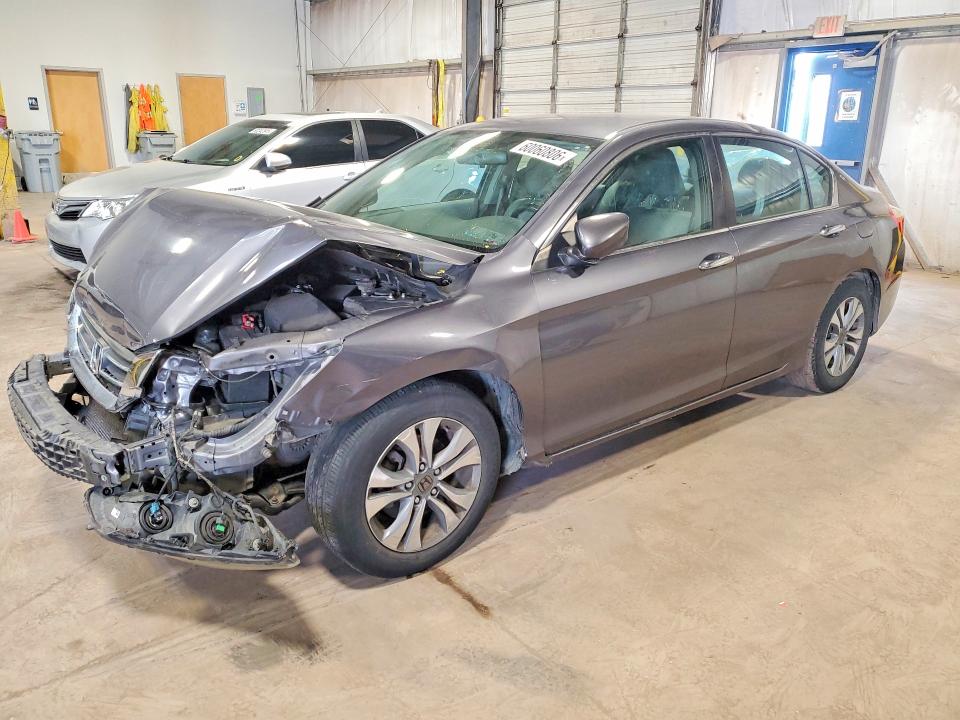 Auction sale of the 2015 Honda Accord, vin: 1HGCR2F33FA252605, lot number: 60060806
