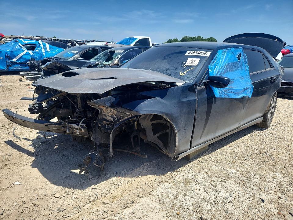 Auction sale of the 2016 Chrysler 300, vin: 2C3CCAGGXGH136093, lot number: 61986836