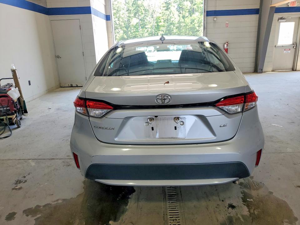 58839256 :رقم المزاد ، 5YFEPMAE6MP187212 vin ، 2021 Toyota Corolla مزاد بيع