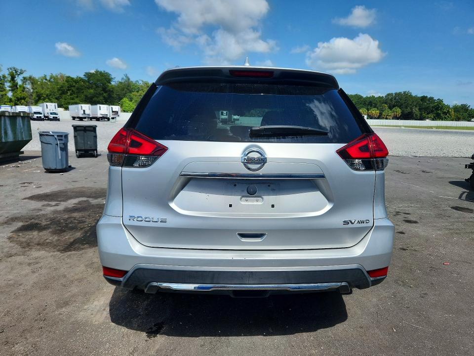 61473406 :رقم المزاد ، KNMAT2MV2HP552518 vin ، 2017 Nissan Rogue Sv مزاد بيع