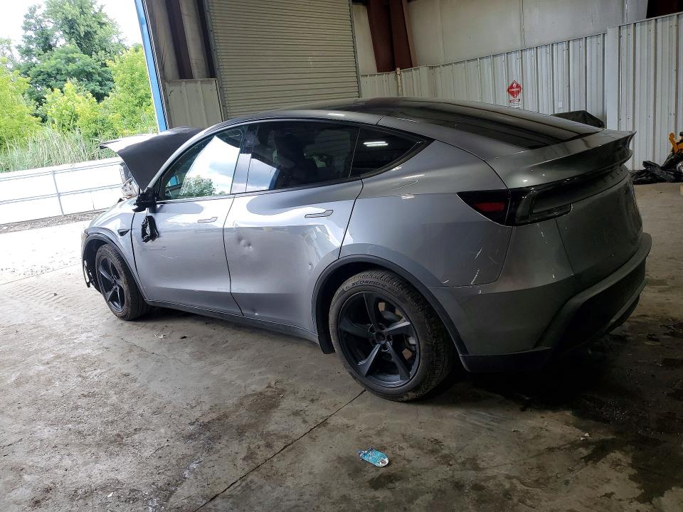 63131906 :رقم المزاد ، 7SAYGDEE7TA428762 vin ، 2026 Tesla Model Y مزاد بيع