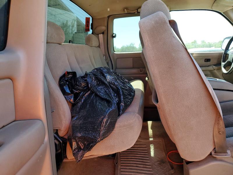 2003 Chevrolet Silverado მანქანა იყიდება აუქციონზე, vin: 2GCEK19V531270385, აუქციონის ნომერი: 60998796