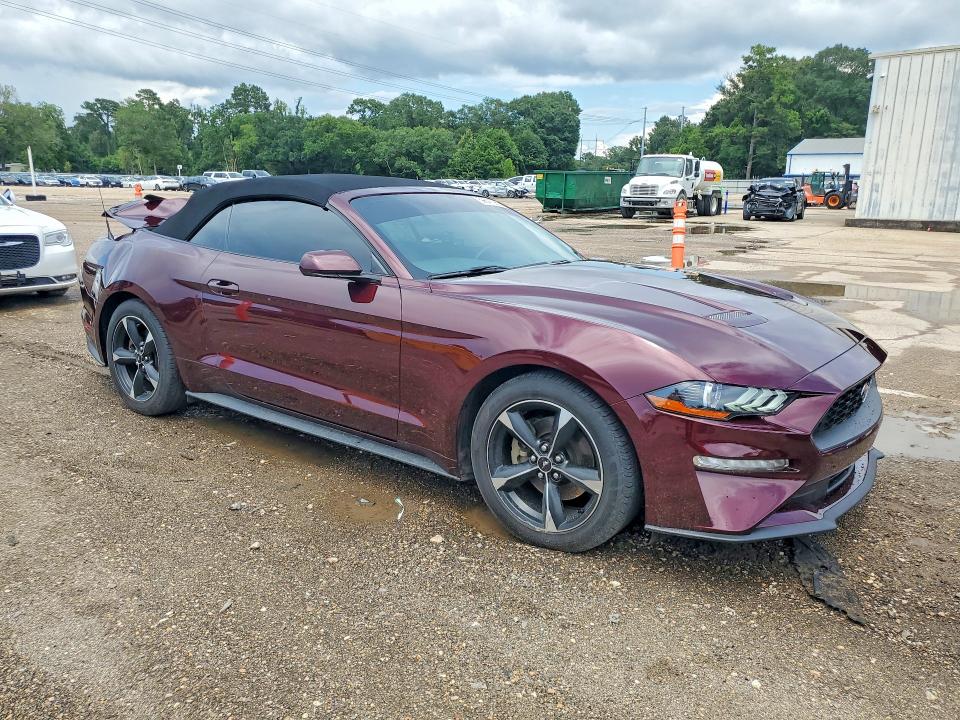 59641096 :رقم المزاد ، 1FATP8UH6J5110732 vin ، 2018 Ford Mustang مزاد بيع