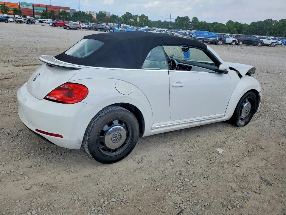 60873336 :رقم المزاد ، 3VW5X7AT2DM816839 vin ، 2013 Volkswagen Beetle مزاد بيع