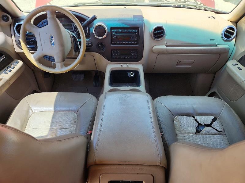 2005 Ford Expedition მანქანა იყიდება აუქციონზე, vin: 1FMFU18515LA45647, აუქციონის ნომერი: 61694136
