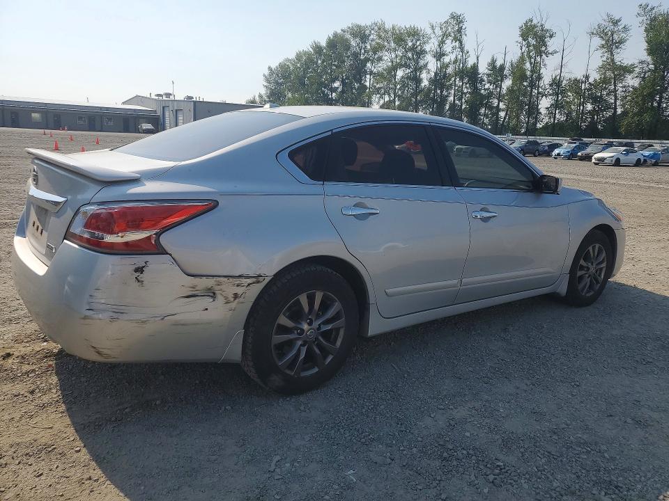 Продажа на аукционе авто 2015 Nissan Altima, vin: 1N4AL3AP9FN909963, номер лота: 62289216