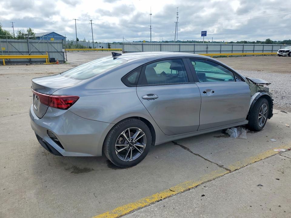 60565816 :رقم المزاد ، 3KPF24AD3RE752342 vin ، 2024 Kia Forte مزاد بيع
