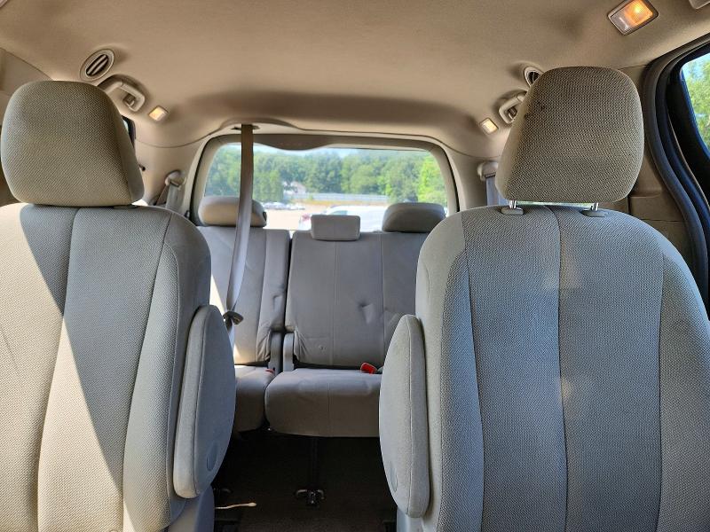 62426746 :رقم المزاد ، 5TDZK3DC2DS360929 vin ، 2013 Toyota Sienna مزاد بيع