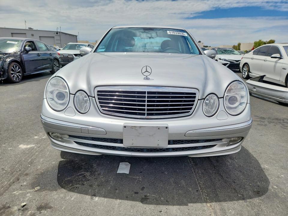 Продажа на аукционе авто 2003 Mercedes-benz E, vin: WDBUF70JX3A361668, номер лота: 61033656