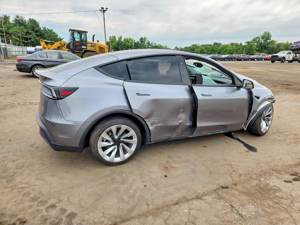 61525206 :رقم المزاد ، 7SAYGDEE1TF325808 vin ، 2026 Tesla Model Y مزاد بيع