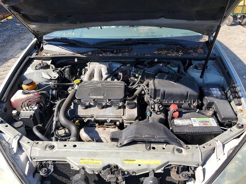 60851676 :رقم المزاد ، 4T1BF30K42U010578 vin ، 2002 Toyota Camry مزاد بيع