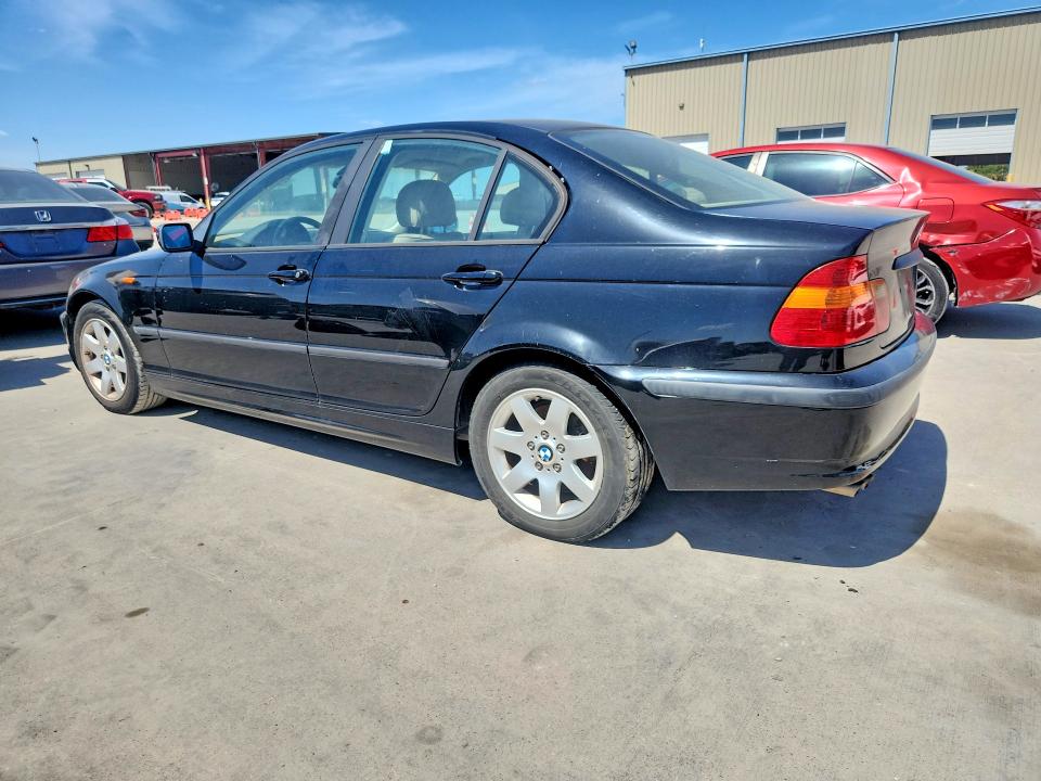 62643476 :رقم المزاد ، WBAET37413NJ31708 vin ، 2003 Bmw 325 مزاد بيع