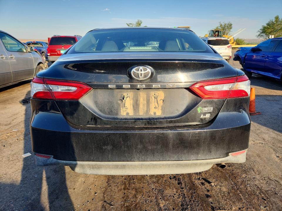 2018 Toyota Camry მანქანა იყიდება აუქციონზე, vin: 4T1B11HK8JU579231, აუქციონის ნომერი: 60675426