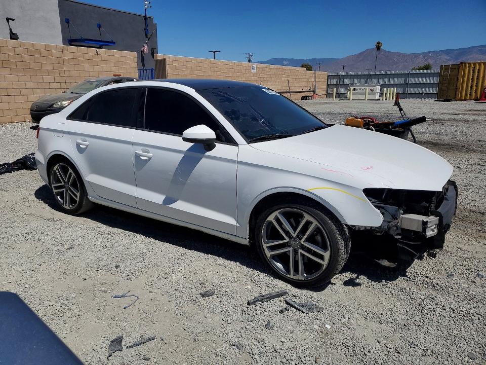 Продаж на аукціоні авто 2017 Audi A3, vin: WAUAUGFF0H1035475, номер лоту: 60431286