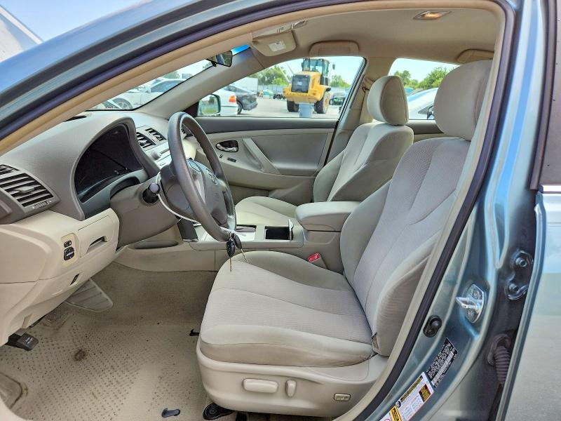 60000646 :رقم المزاد ، 4T1BF3EK8AU571101 vin ، 2010 Toyota Camry مزاد بيع