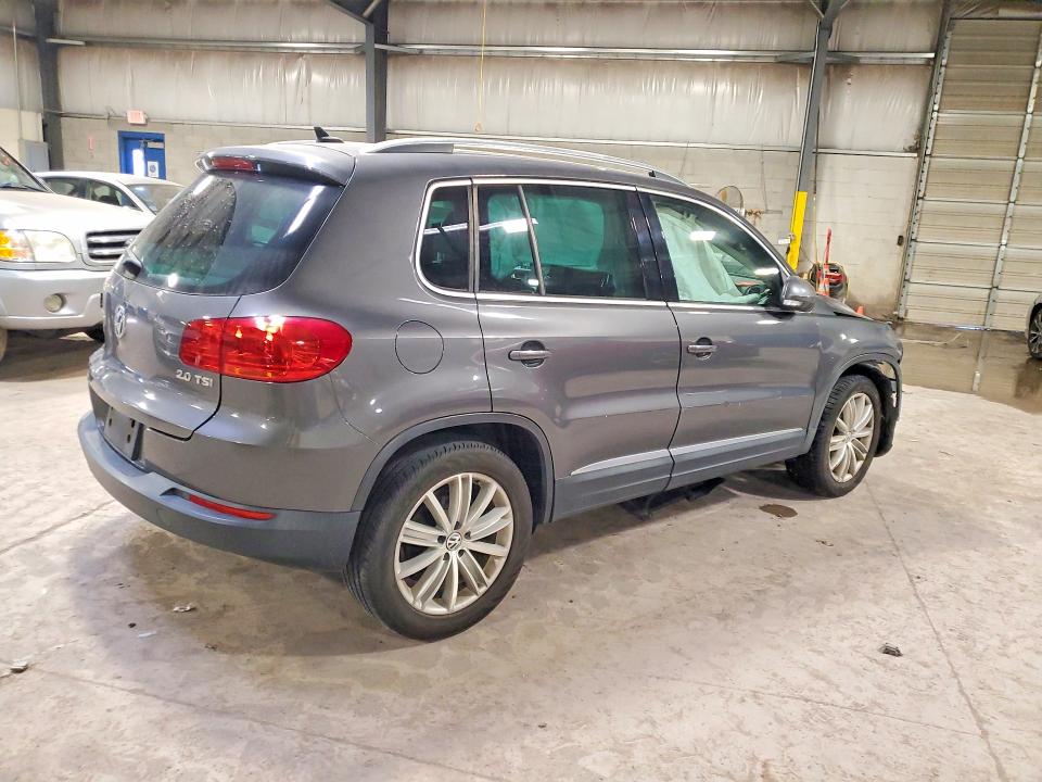 62280606 :رقم المزاد ، WVGAV3AX7DW592613 vin ، 2013 Volkswagen Tiguan مزاد بيع