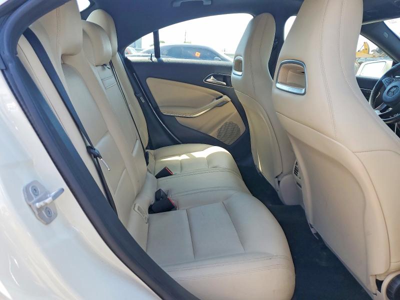60328986 :رقم المزاد ، WDDSJ4EB3GN316390 vin ، 2016 Mercedes-benz Cla مزاد بيع