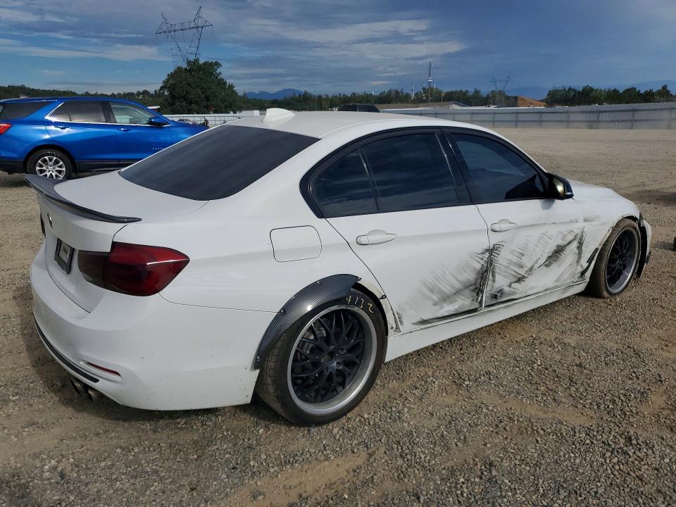 61808646 :رقم المزاد ، WBA8E9G50GNU28414 vin ، 2016 Bmw 328 مزاد بيع