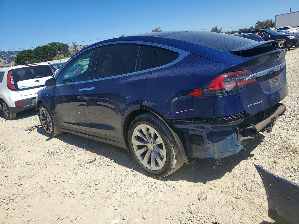 Продажа на аукционе авто 2018 Tesla Model X, vin: 5YJXCAE20JF111740, номер лота: 61988186