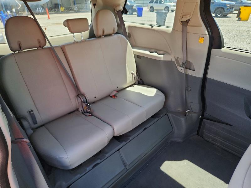2012 Toyota Sienna მანქანა იყიდება აუქციონზე, vin: 5TDYK3DC6CS240187, აუქციონის ნომერი: 62237536