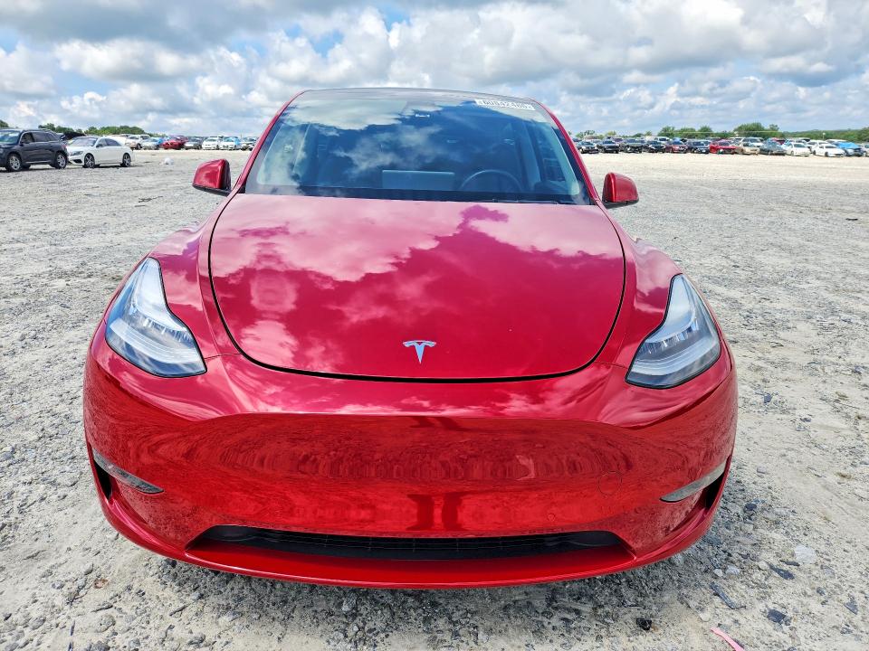 60842486 :رقم المزاد ، 5YJYGDEE6MF117955 vin ، 2021 Tesla Model Y مزاد بيع