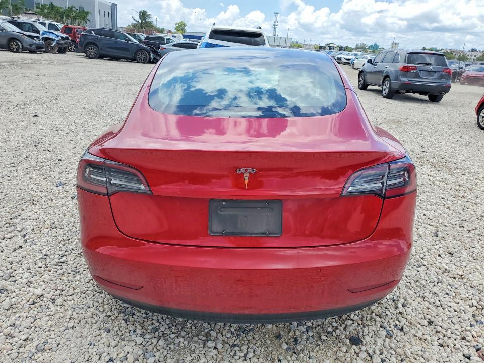 62958766 :رقم المزاد ، 5YJ3E1EA1JF153852 vin ، 2018 Tesla Model 3 مزاد بيع