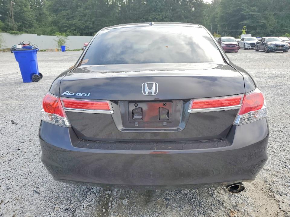 Продажа на аукционе авто 2011 Honda Accord, vin: 1HGCP2F83BA111352, номер лота: 61901686