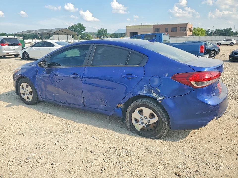 61402696 :رقم المزاد ، 3KPFK4A78HE029465 vin ، 2017 Kia Forte مزاد بيع