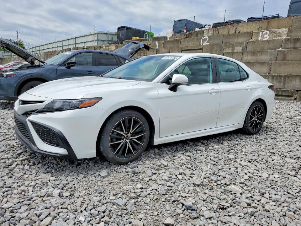 2022 Toyota Camry მანქანა იყიდება აუქციონზე, vin: 4T1G11AK1NU627528, აუქციონის ნომერი: 62222786