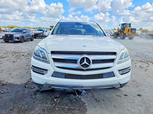 Продаж на аукціоні авто 2016 Mercedes-benz Gl, vin: 4JGDF6EE7GA705451, номер лоту: 61381036