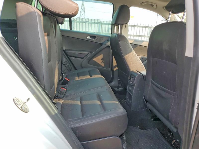 60124216 :رقم المزاد ، WVGNV7AX8HK015448 vin ، 2017 Volkswagen Tiguan مزاد بيع