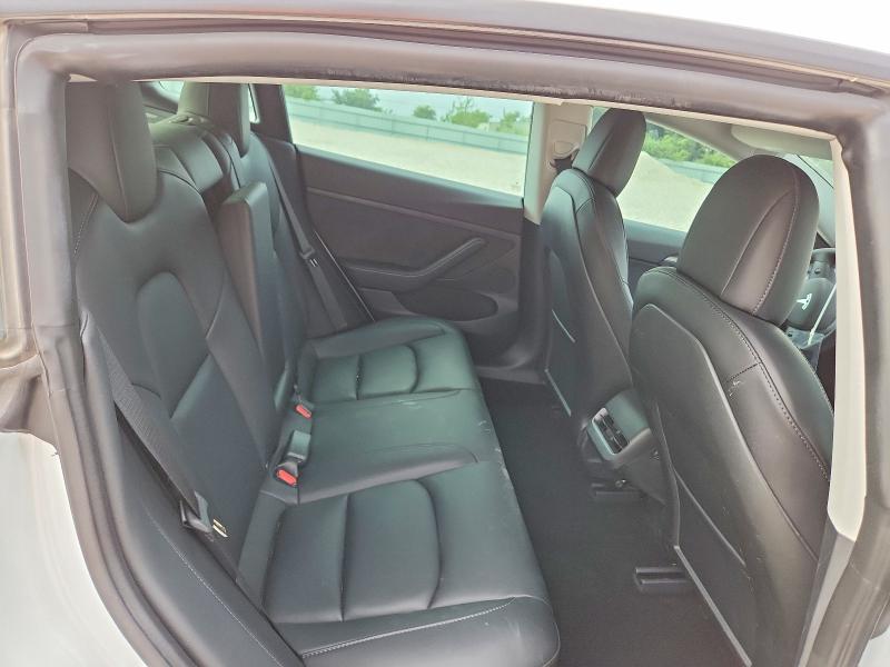 62534046 :رقم المزاد ، 5YJ3E1EB3NF107275 vin ، 2022 Tesla Model 3 مزاد بيع