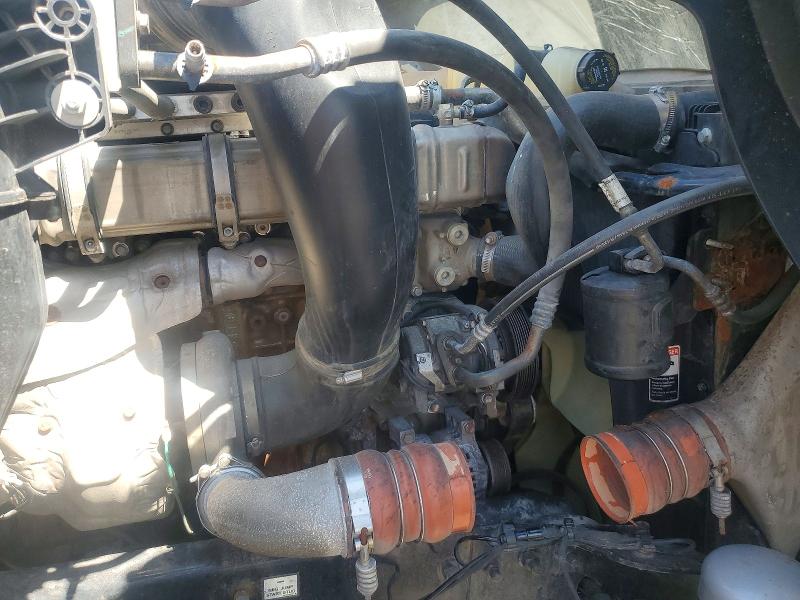 61787596 :رقم المزاد ، 3AKJHHDR3MSMK4374 vin ، 2021 Freightliner Cascadia 126 مزاد بيع