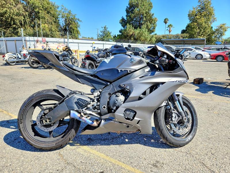 2018 Yamaha Yzfr6 მანქანა იყიდება აუქციონზე, vin: JYARJ28E1JA003271, აუქციონის ნომერი: 61986226