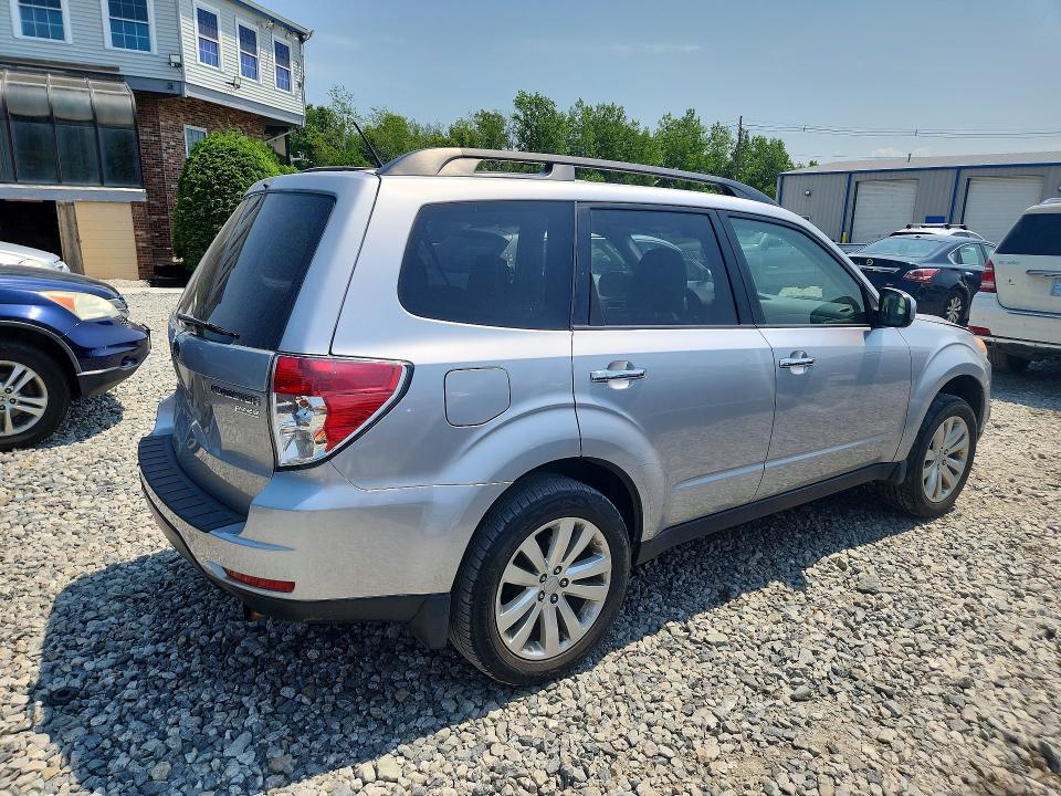95586235 :رقم المزاد ، JF2SHAEC5DH419576 vin ، 2013 Subaru Forester مزاد بيع