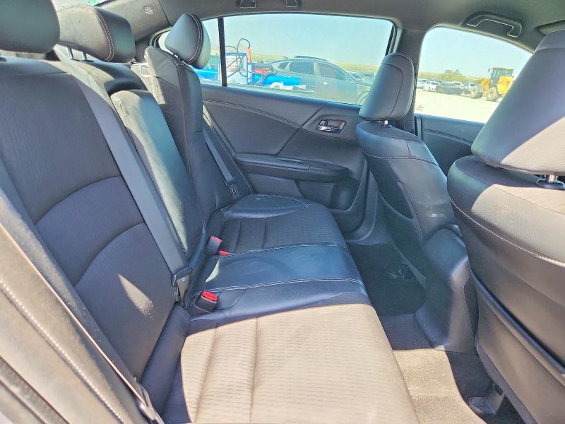 Продаж на аукціоні авто 2017 Honda Accord, vin: 1HGCR2F57HA261702, номер лоту: 63410176