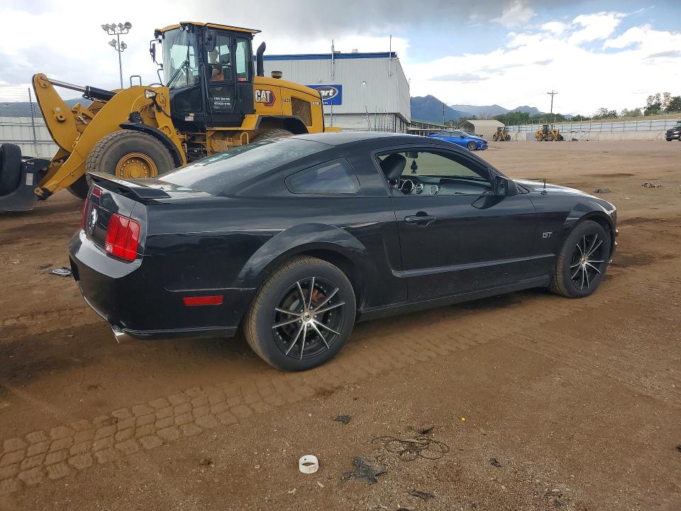 2006 Ford Mustang მანქანა იყიდება აუქციონზე, vin: 1ZVHT82H265160384, აუქციონის ნომერი: 60638966