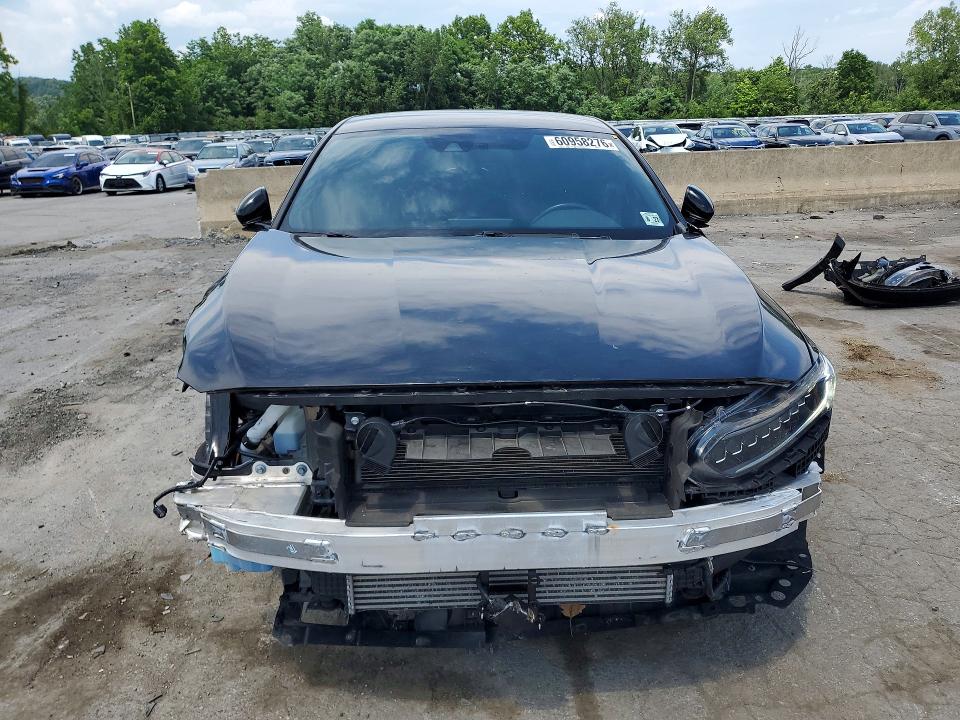 60958276 :رقم المزاد ، 1HGCV1F31NA070633 vin ، 2022 Honda Accord مزاد بيع