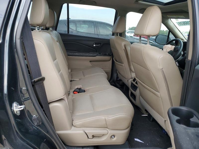60168636 :رقم المزاد ، 5FNYF5H50HB038002 vin ، 2017 Honda Pilot مزاد بيع