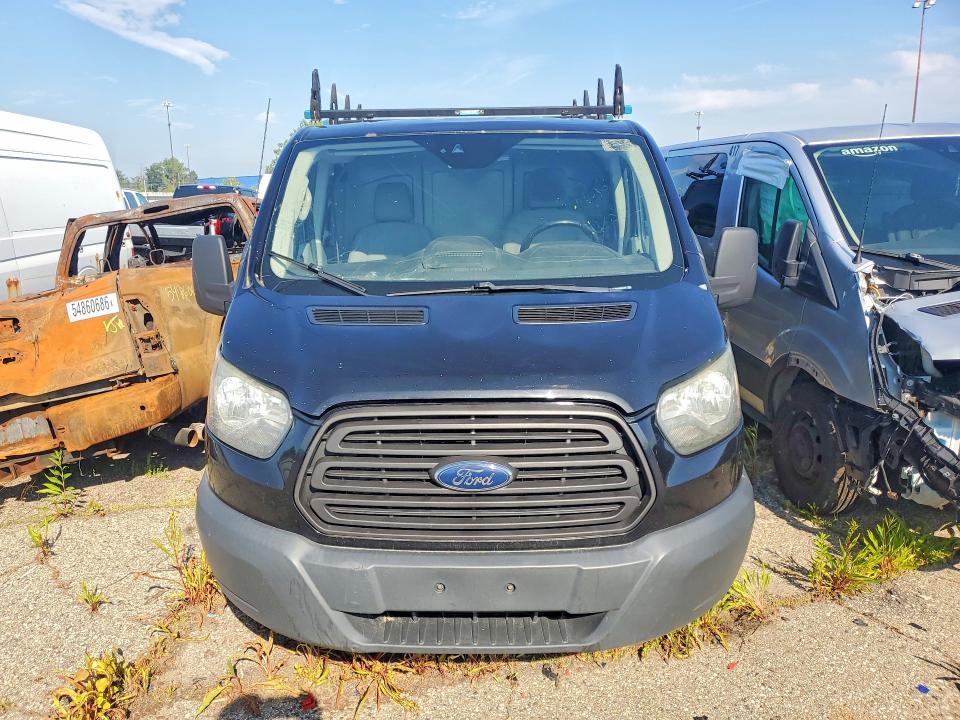 60151276 :رقم المزاد ، 1FTBW2YG1GKB48662 vin ، 2016 Ford Transit مزاد بيع
