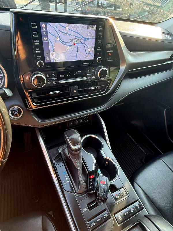 60928286 :رقم المزاد ، 5TDHZRBH6LS010646 vin ، 2020 Toyota Highlander مزاد بيع