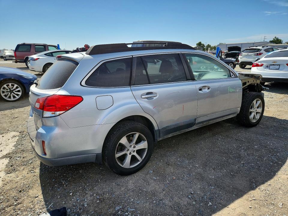 60980206 :رقم المزاد ، 4S4BRBCC0D3235241 vin ، 2013 Subaru Outback مزاد بيع