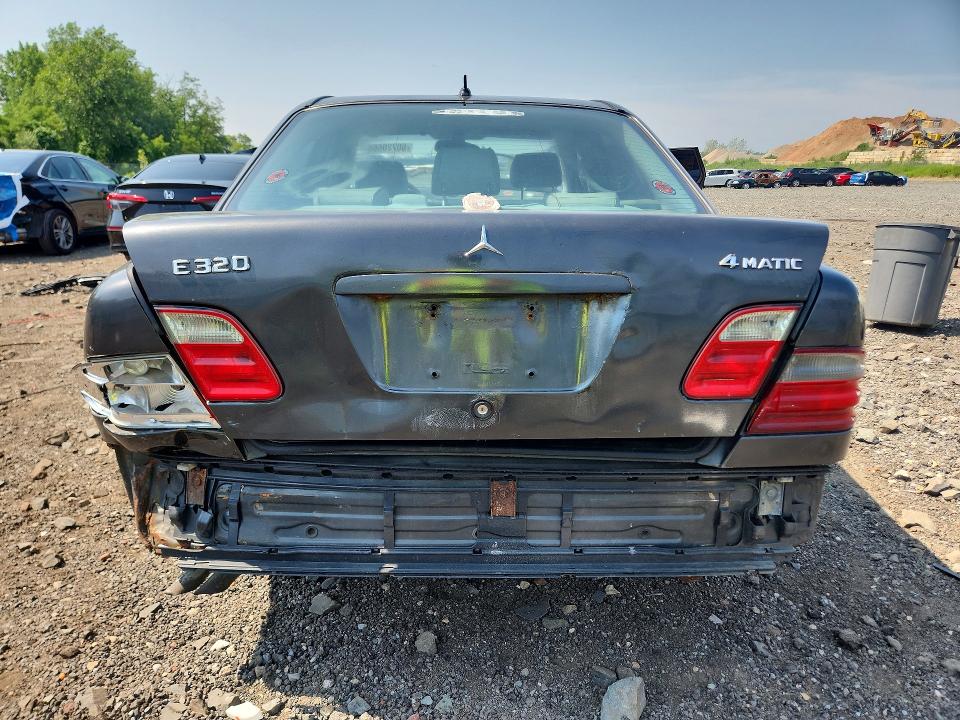 2002 Mercedes-benz E მანქანა იყიდება აუქციონზე, vin: WDBJF82J72X063922, აუქციონის ნომერი: 60720666