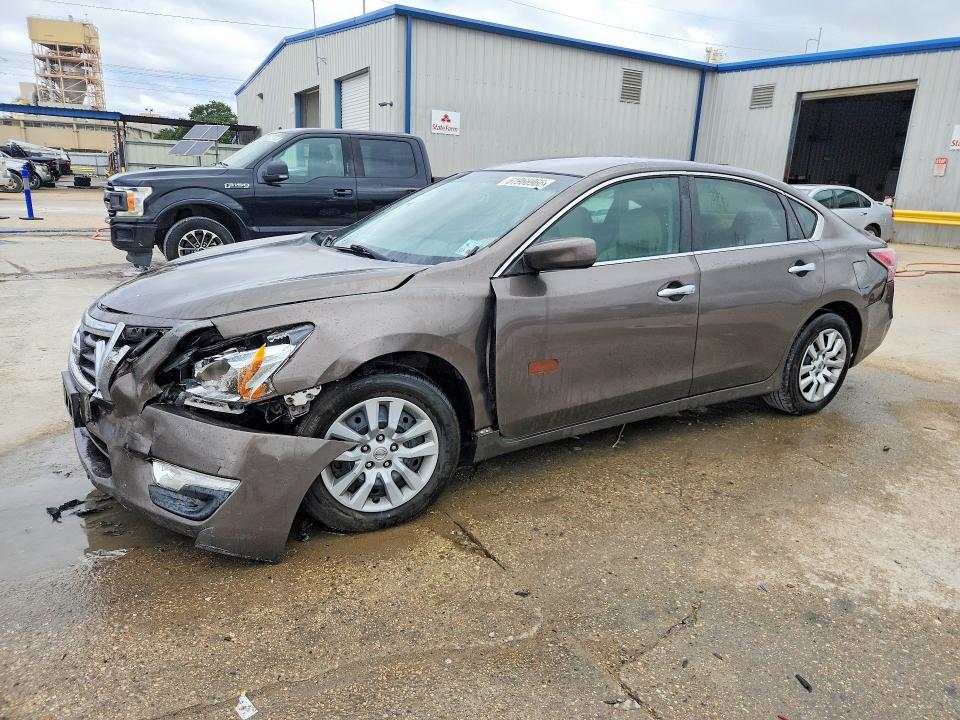 Продаж на аукціоні авто 2015 Nissan Altima, vin: 1N4AL3AP9FC416246, номер лоту: 61966966