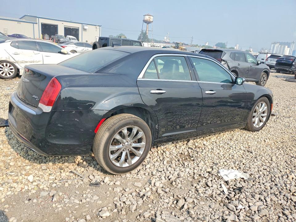 Продажа на аукционе авто 2016 Chrysler 300c, vin: 2C3CCAKG3GH261704, номер лота: 61323366