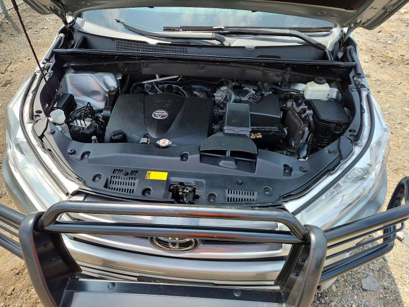 61324116 :رقم المزاد ، 5TDJZRFH2JS914440 vin ، 2018 Toyota Highlander مزاد بيع