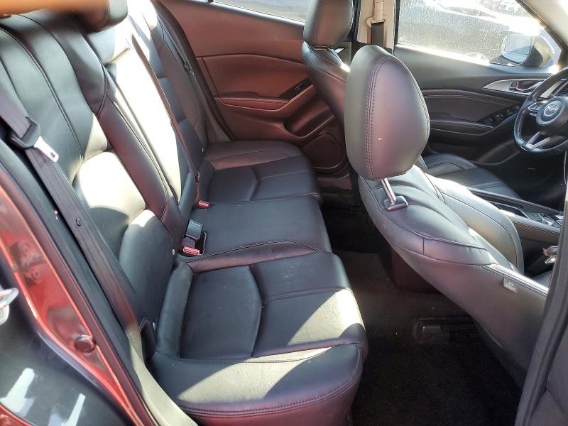 Продаж на аукціоні авто 2018 Mazda 3, vin: 3MZBN1V37JM243089, номер лоту: 63175236